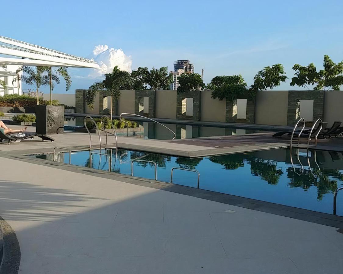 Mactan Newtown Seaview At One Pacific Residence Lapu-Lapu City Buitenkant foto